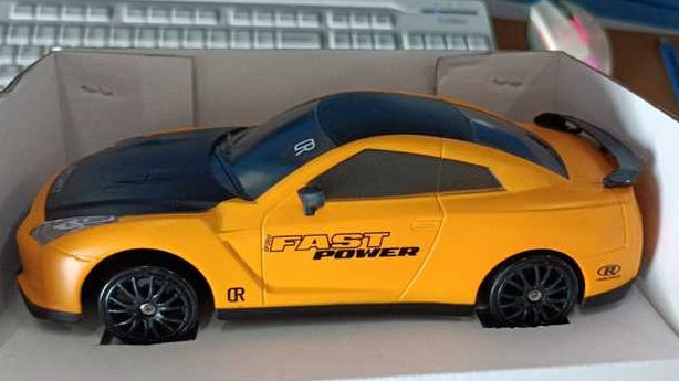 High-Speed 2.4G 4WD RC Drift Car
